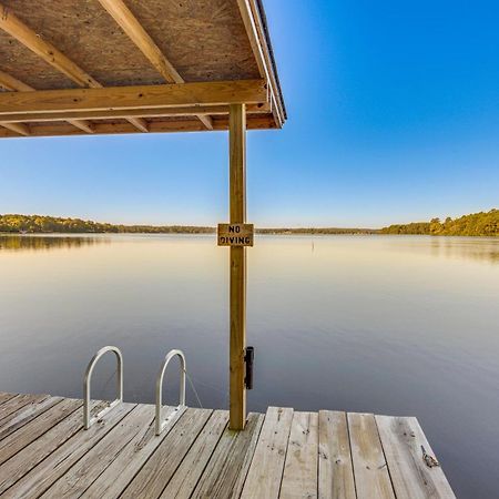 Lakefront Crockett Cabin With Boathouse And Kayaks! Villa Reynard Exterior photo