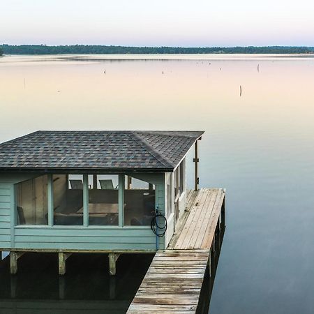 Lakefront Crockett Cabin With Boathouse And Kayaks! Villa Reynard Exterior photo