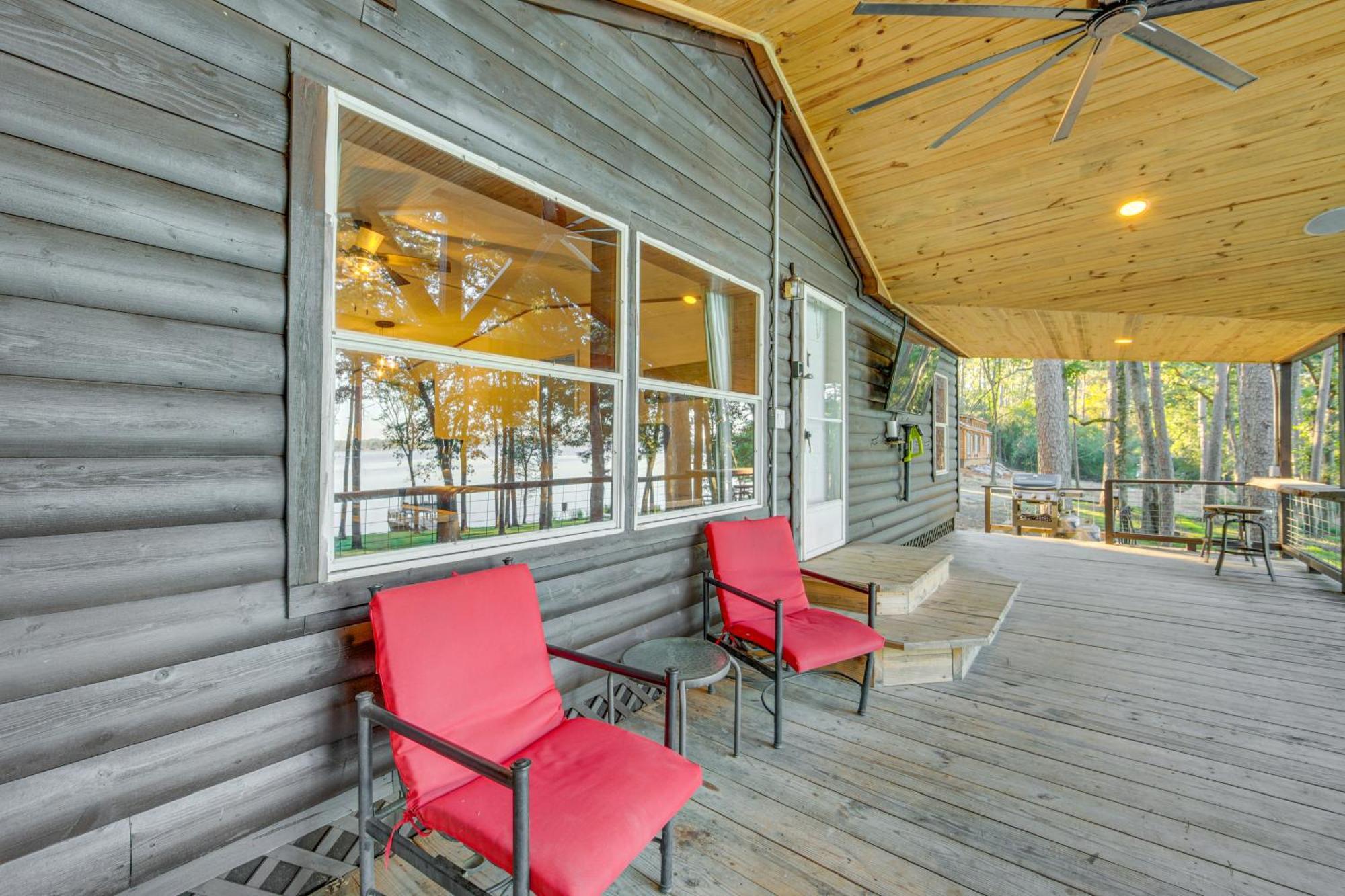 Lakefront Crockett Cabin With Boathouse And Kayaks! Villa Reynard Exterior photo